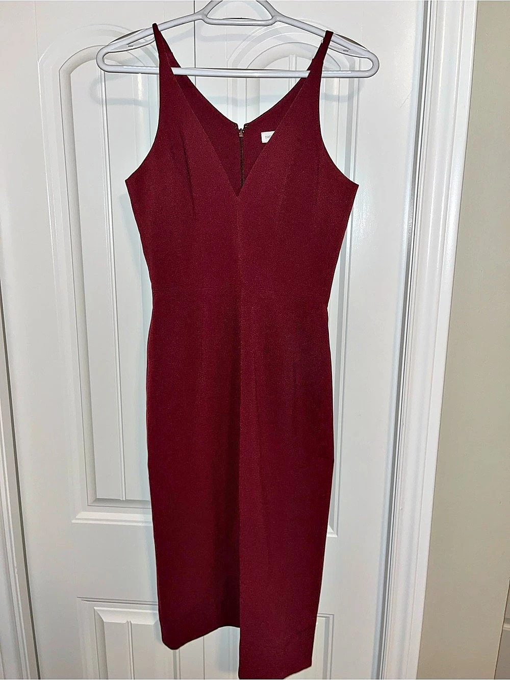 Dress the Population Lyla Crepe Gown Midi V-Neck Dress Burgundy Small